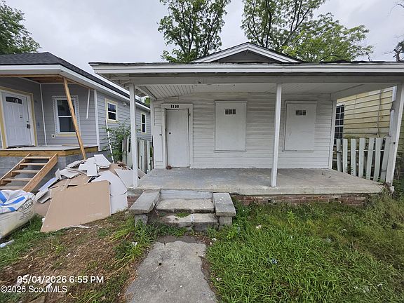 2nd image of 1338 Augusta Ave