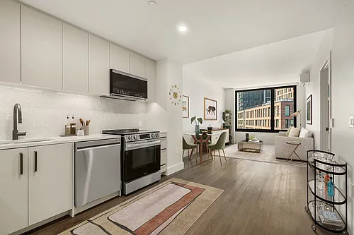 65 Dupont St #510 Photo 1