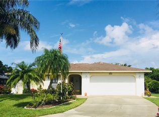 2105 Country Meadows Pl, Sarasota, FL 34235