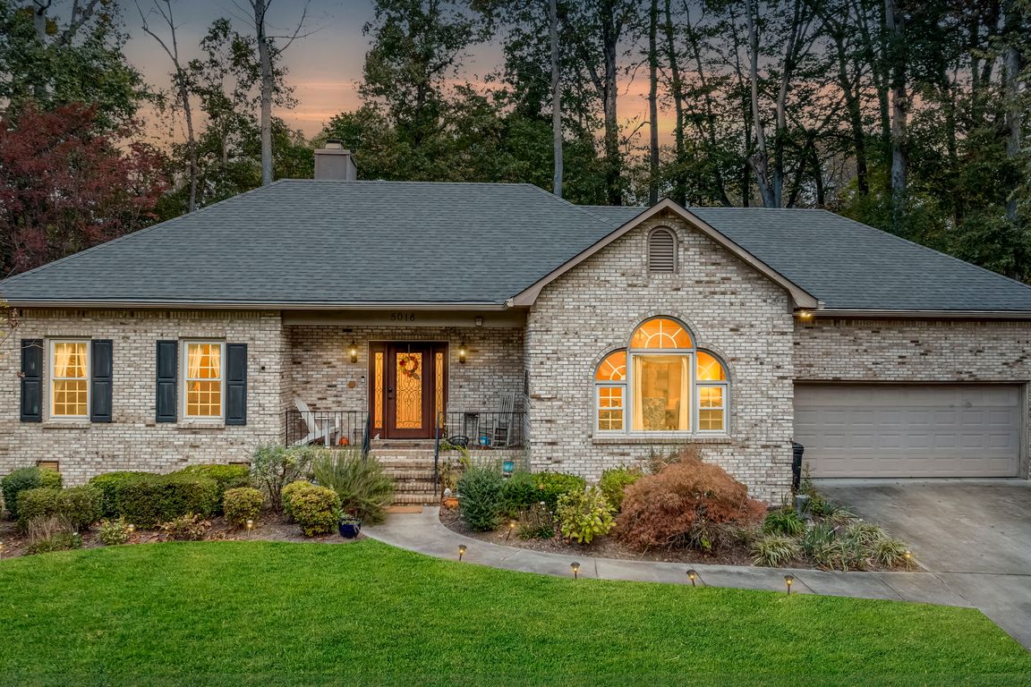 next background image