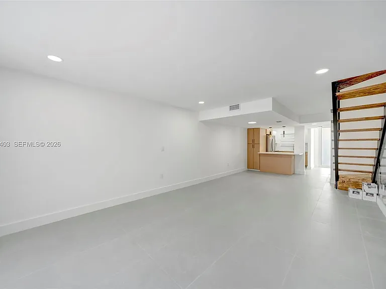 1083 W 38th St #23-8 — Photo 11