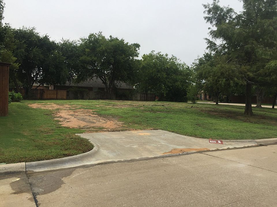 1st image of 900 Saint Matthew Dr