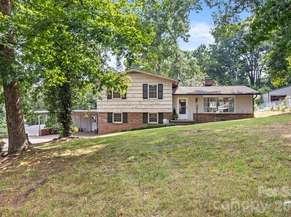 912 Parkwood Rd, Shelby, NC 28150
