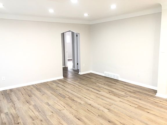4th image of 13431 Oak Park Blvd