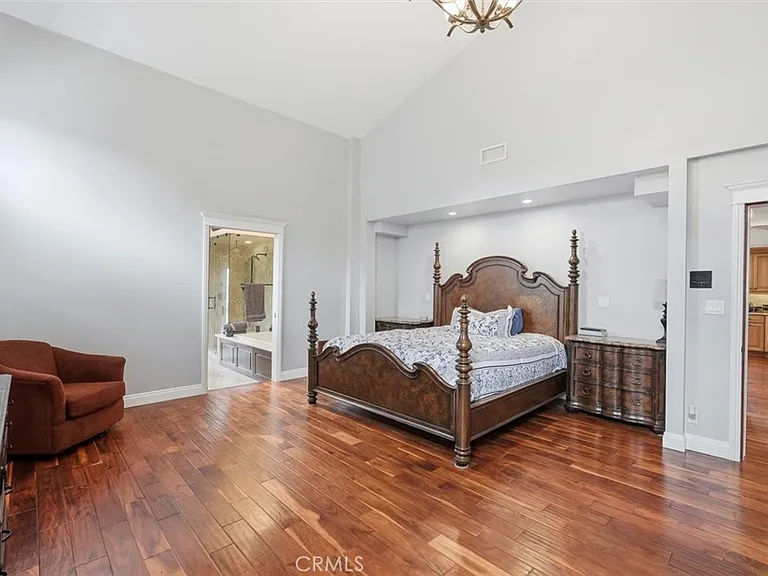 5348 Doris Way — Photo 20