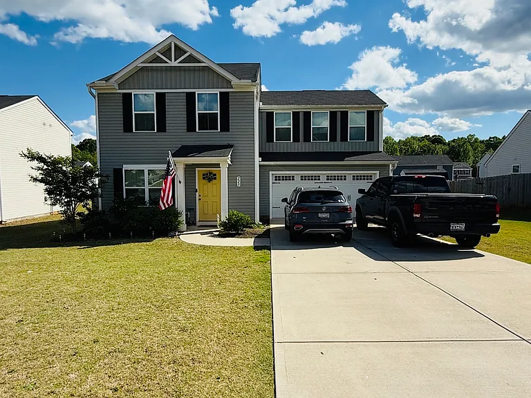 220 Burr Oak Ln — Photo 1