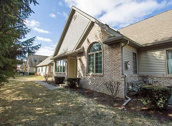 2nd image of 104 Saint Martin Dr