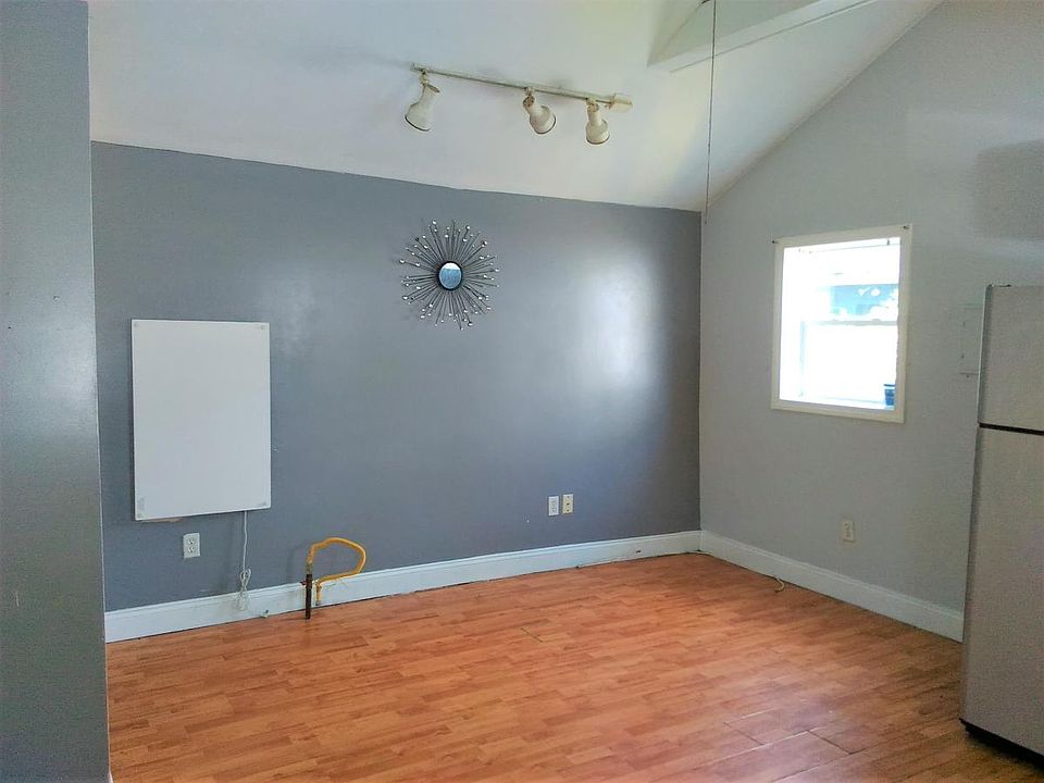1st image of 148 Bradford St