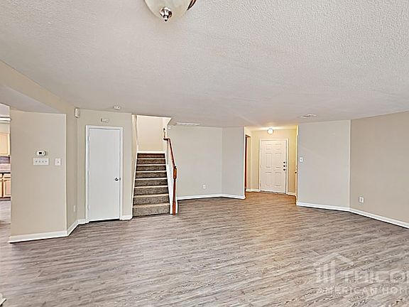 3rd image of 335 Mantova Dr