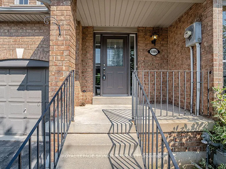 5135 Falconcrest Dr — Photo 2