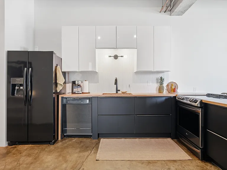 360 W Pershing Rd #190 — Photo 14