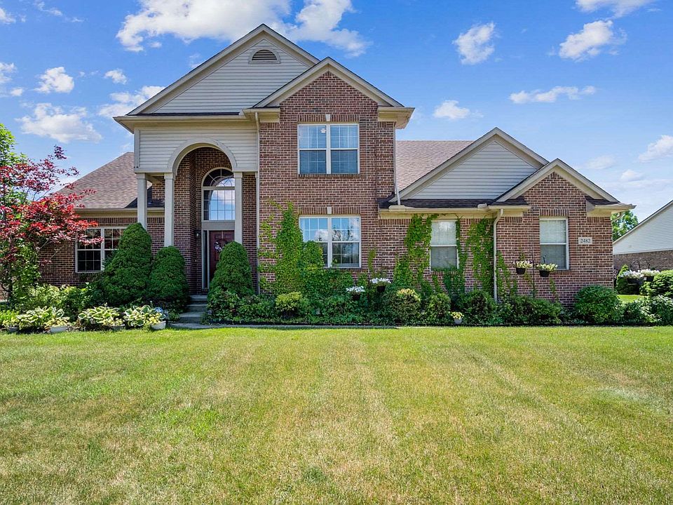 1st image of 2482 River Woods Dr N