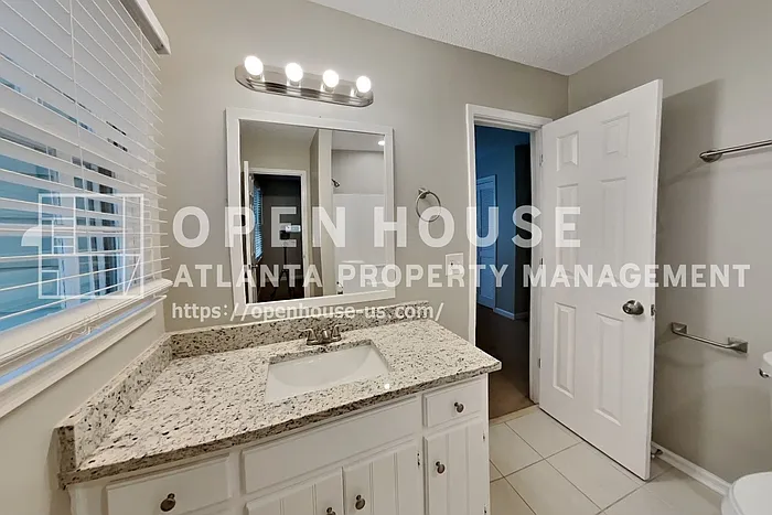 2671 Ashley Dr N — Photo 17