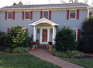 33 Circle Dr, Rumson, NJ 07760