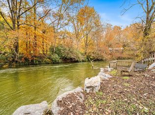 251 Rivers Edge Dr, Hayesville, NC 28904