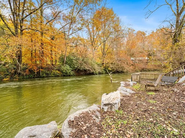 251 Rivers Edge Dr, Hayesville, NC 28904