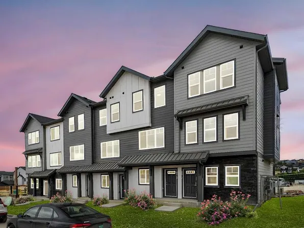 2231 N 81st St SW #111, Calgary, AB T3H 3V8