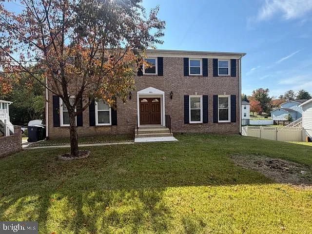 6 bed, 3.5 bath, 2200 sqft, $4,300 — Photo 1