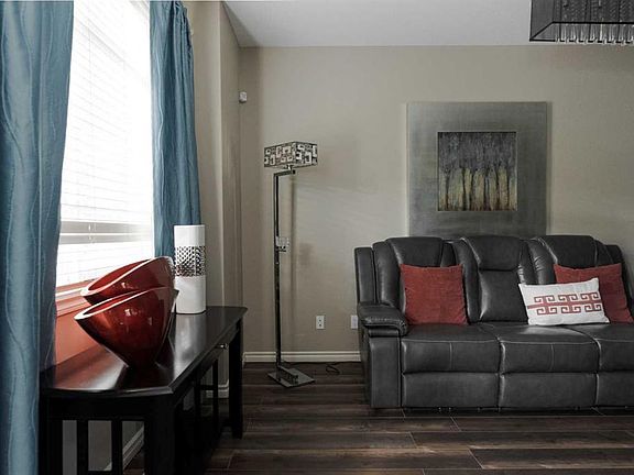 3rd image of 136 S Fontaine Cres #7