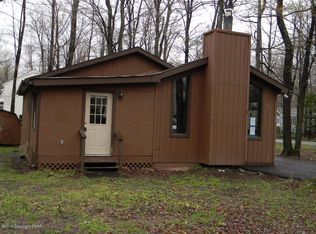 1660 Cotswold Rd, Tobyhanna, PA 18466