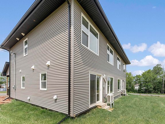 4th image of 135 Blainedale Dr