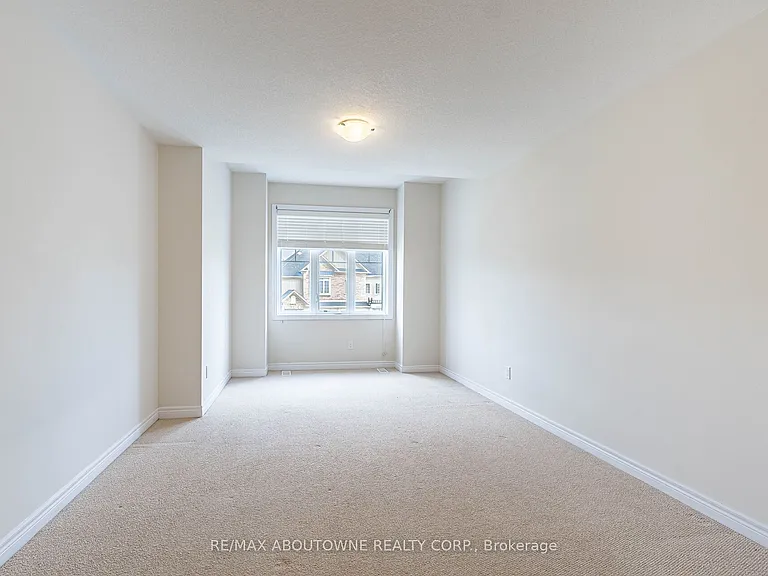 81 Pettitt Dr — Photo 25