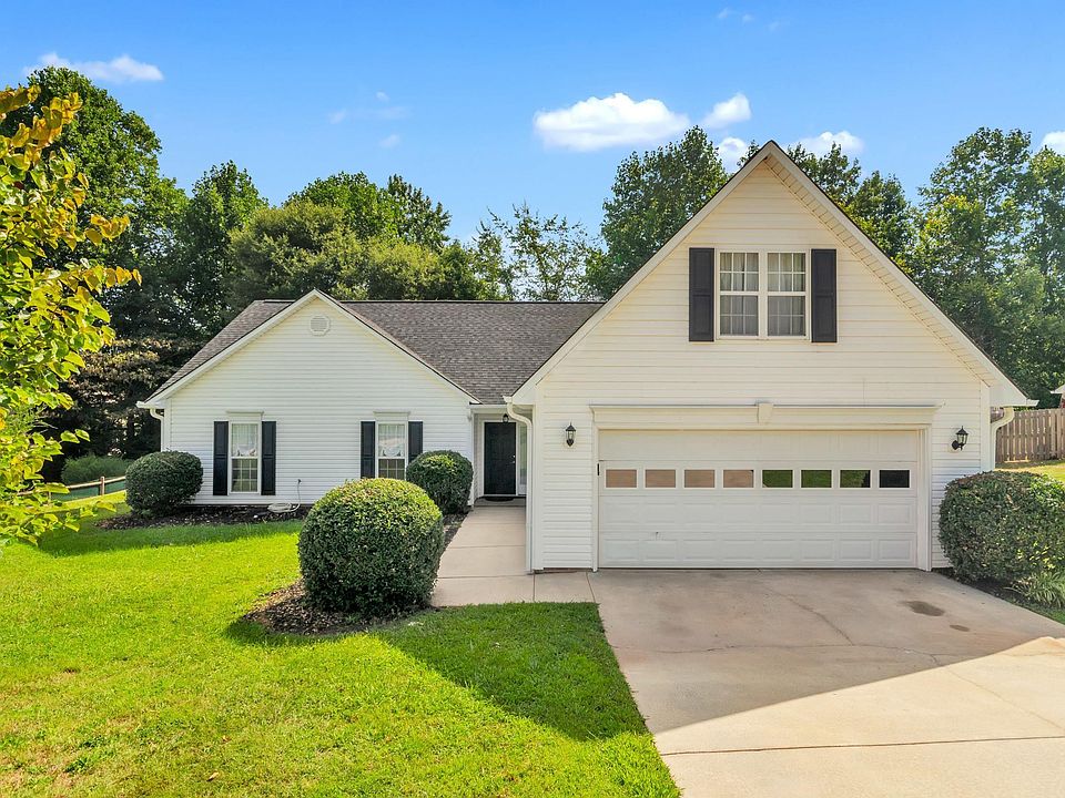 1st image of 110 Stonington Way
