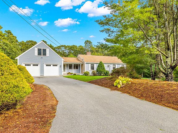 3rd image of 10 Aladoe Farm Ln