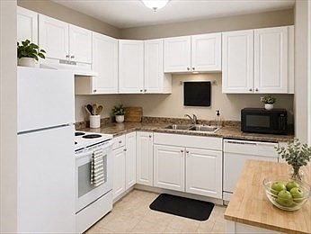 3rd image of 46 Cochituate Rd APT 203