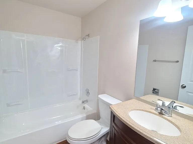 Horizon Apartments — Photo 7