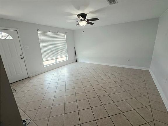 3rd image of 6090 Wilton Dr