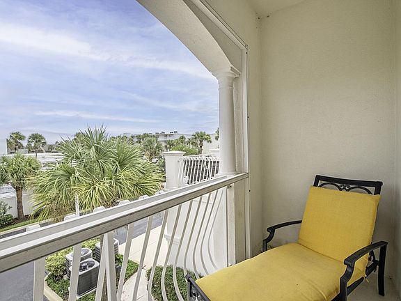 3rd image of 361 Royal Caribbean Ct