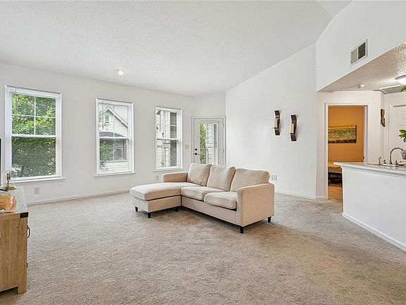 4th image of 350 Emerald Forest Blvd APT 19202