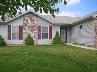 1403 Lori Lea St, Auburn, IN 46706