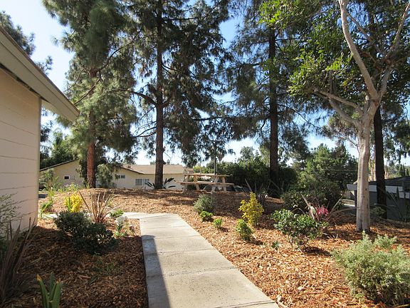 3rd image of 313 Nicole Dr