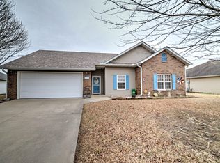1605 Brewster Ln, Webb City, MO 64870