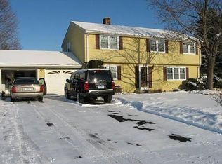 64 Willowcrest Dr, Windsor, CT 06095