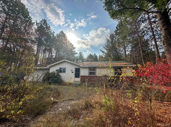 340 Kawbawgam Rd, Marquette, MI 49855
