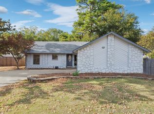116 W Hot Springs Ct, Broken Arrow, OK 74011