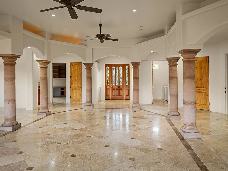 227 Les Springs Dr — Photo 31