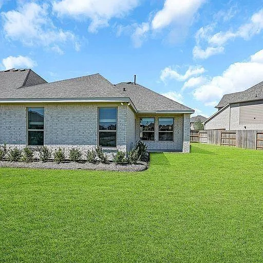 3 bed, 2.0 bath, 1710 sqft, $2,500 — Photo 4