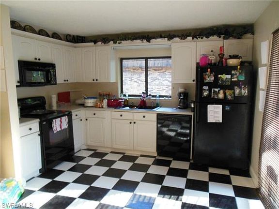 5th image of 1442 Park Shore Cir APT 3