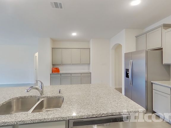 5th image of 431 Rivendale Way