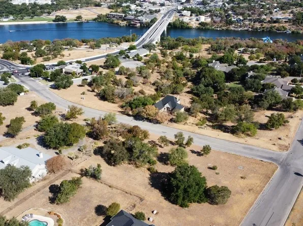 104 Gateway North, Marble Falls, TX 78654