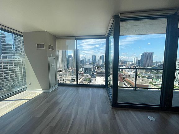 2nd image of 600 N Dearborn St #2207