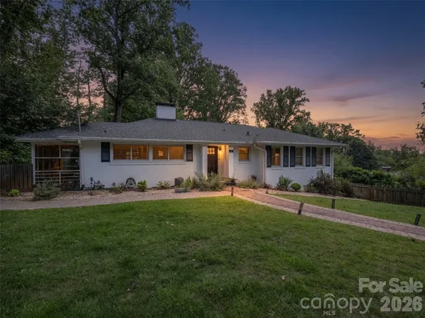 2 Bevlyn Dr, Asheville, NC 28803