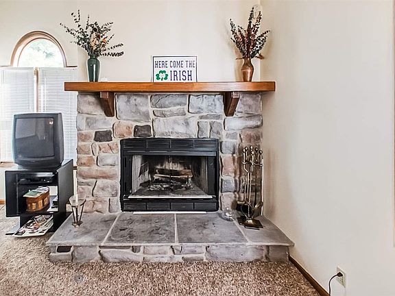 4th image of 1412 N Oakhill Dr #I