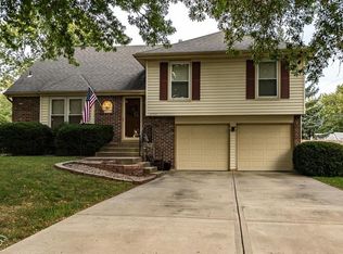 5703 Westgate St, Shawnee, KS 66216