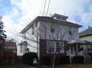 7 Edmund St, Lynbrook, NY 11563