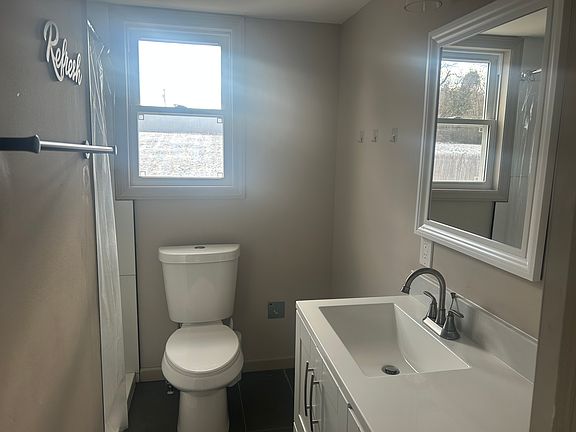 4th image of 21 Arbor Meadow Dr